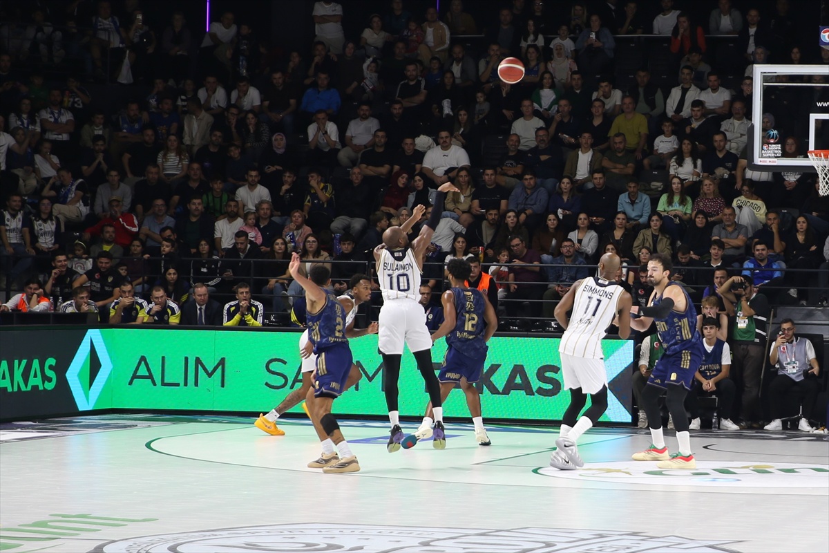 Fenerbahçe Tarfin, deplasmanda Glint Çayırova Belediyespor'u 100-85 mağlup etti