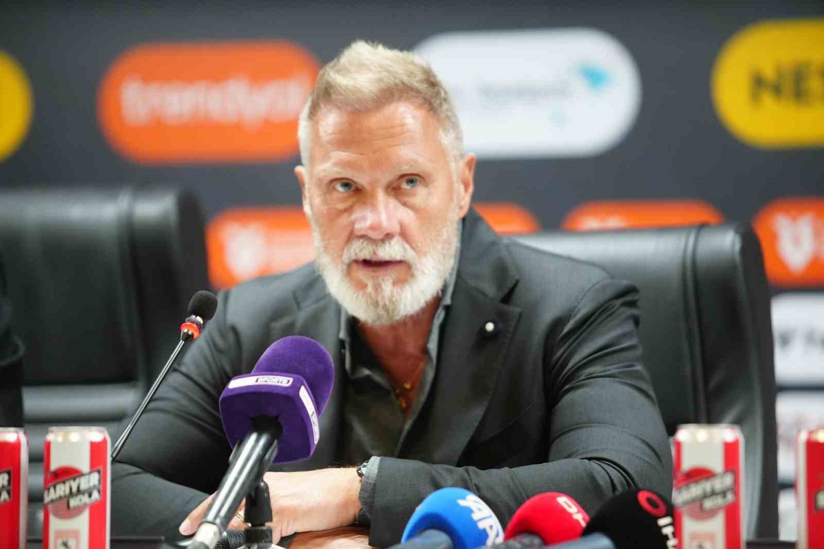 Fink, Samsunspor'un Trabzonspor'a 3-0 yenildiği maç sonrası görevde kalmak istiyor
