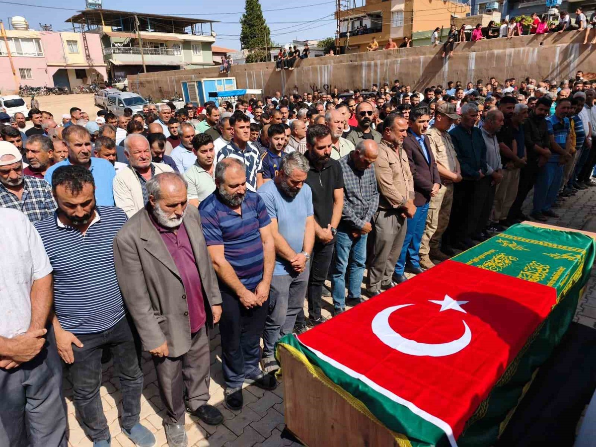 Girne açıklarında batan gemide naaşı bulunan 33 yaşındaki adam Reyhanlı'da defnedildi