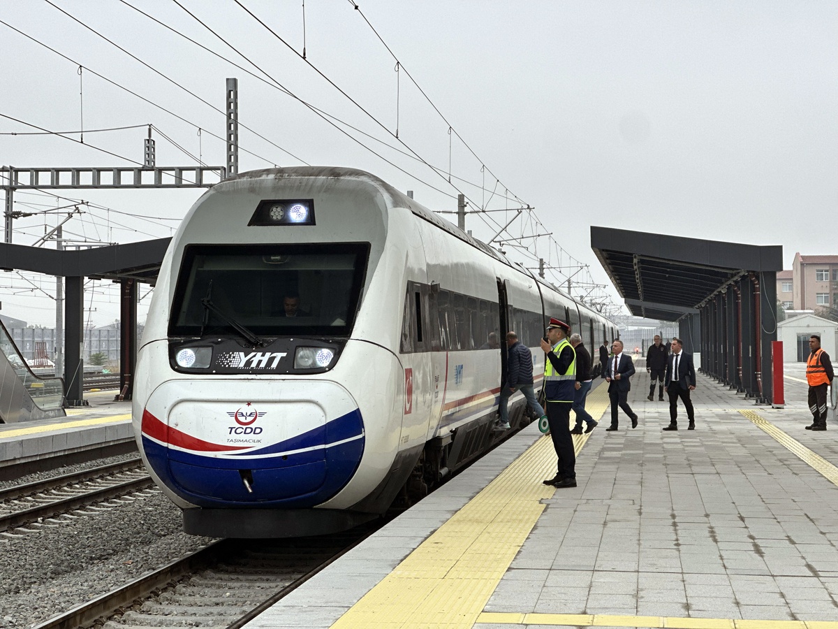 Hızlı tren, Edirne-Çerkezköy arasında ilk seferini yaptı