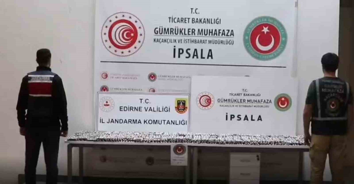 İpsala'da kamyonette 17 bin 121 kapsül uyuşturucu bulundu, sürücü tutuklandı