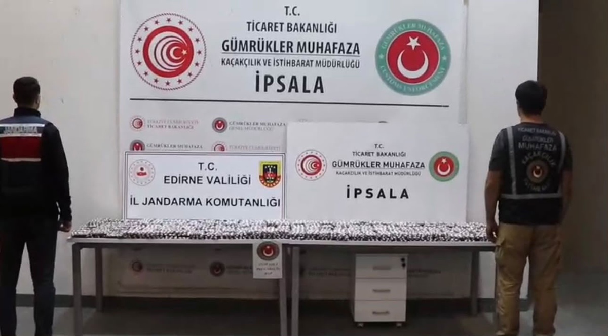 İpsala Sınır Kapısı'nda araçta 17 bin 121 uyuşturucu hap bulundu, sürücü tutuklandı