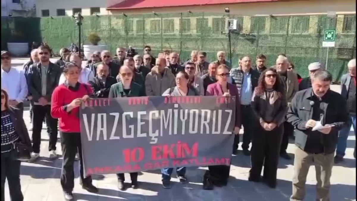 Kars'ta 10 Ekim Ankara Gar Katliamı'nda yaşamını yitiren 104 kişi anıldı