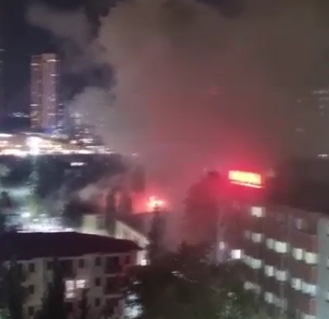 İstanbul'da hastanede yangın çıktı, hastalar tahliye ediliyor