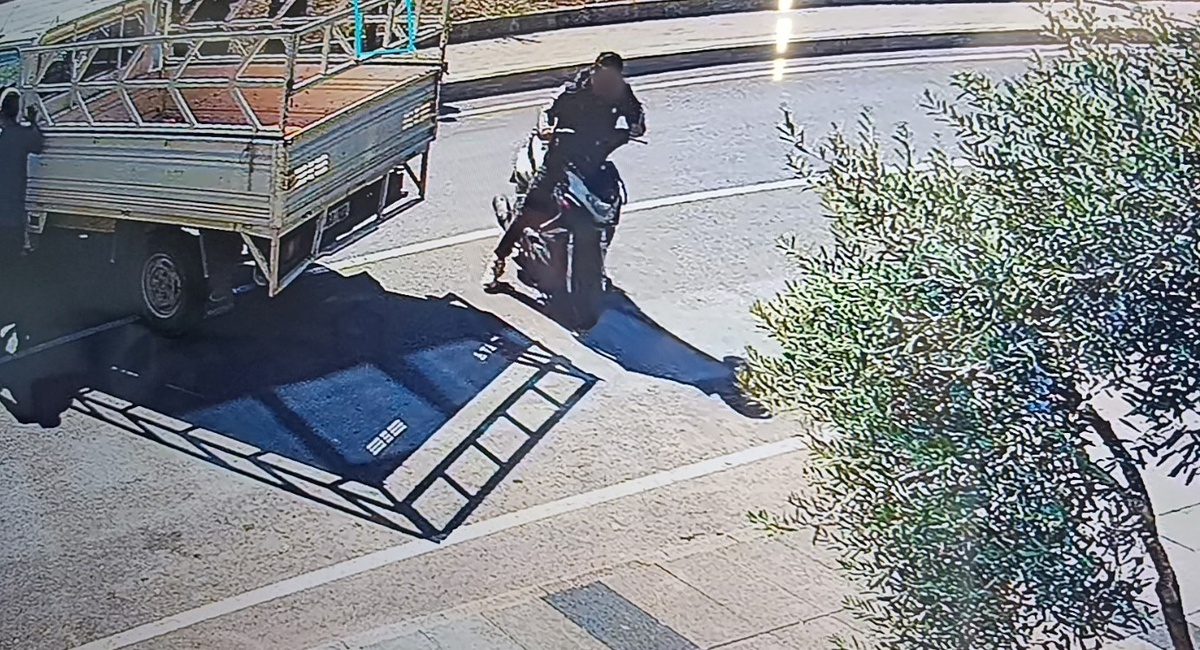 Manavgat'ta motosiklet kazasında 1 kişi yaralandı, yolcu motosikleti alıp kaçtı