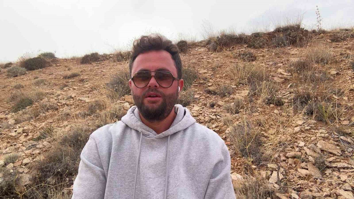Sivas Gürün'de porsuk yuvasındaki Kangal yavrularına çobanlar sahip çıktı