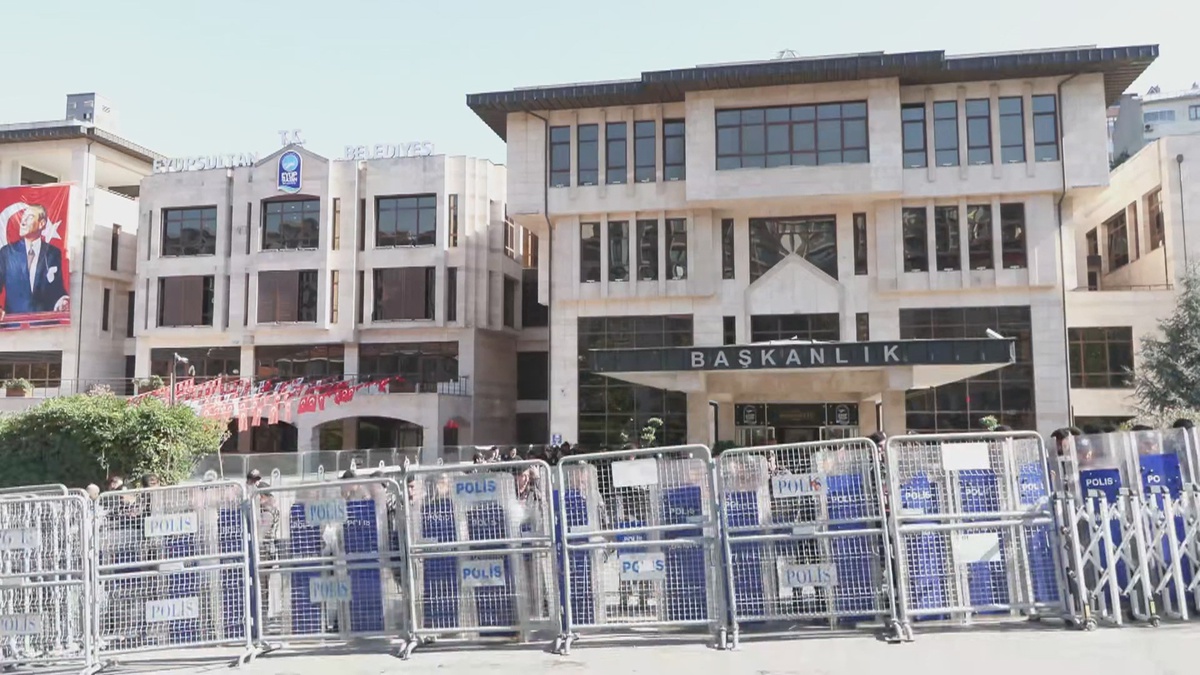 Tutuklanan Eyüpsultan Belediye Başkanı'nın yerine başkan vekili seçimi başladı