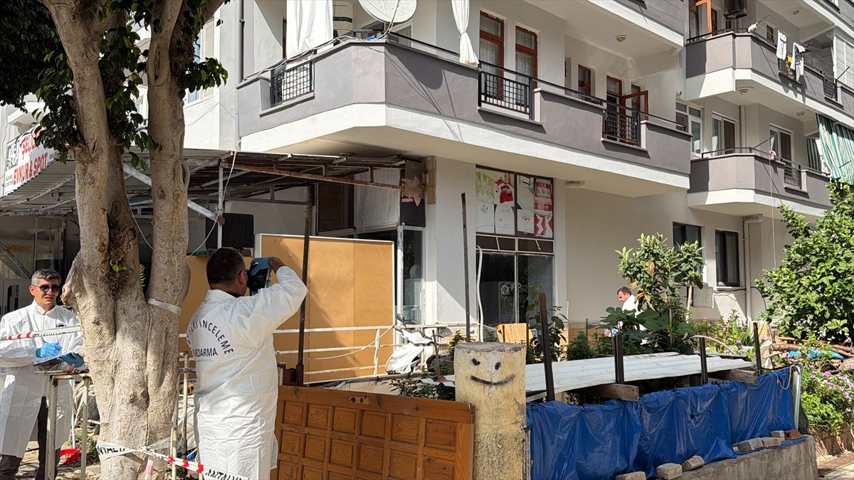 Alanya'da kız kardeşini balkondan attığı iddia edilen kişi intihar sonrası öldü