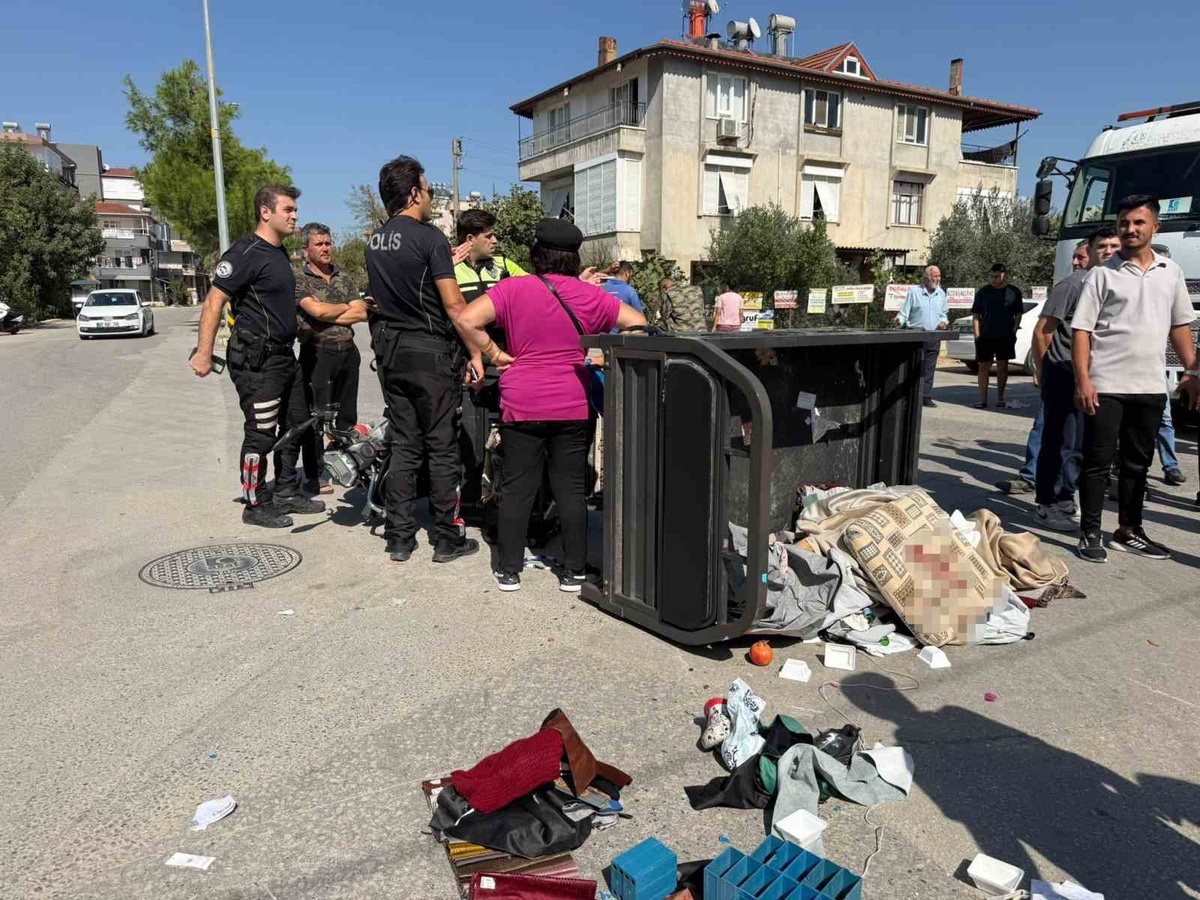 Antalya Serik'te otomobil, üç tekerlekli bisiklete çarptı; 1'i ağır 2 yaralı