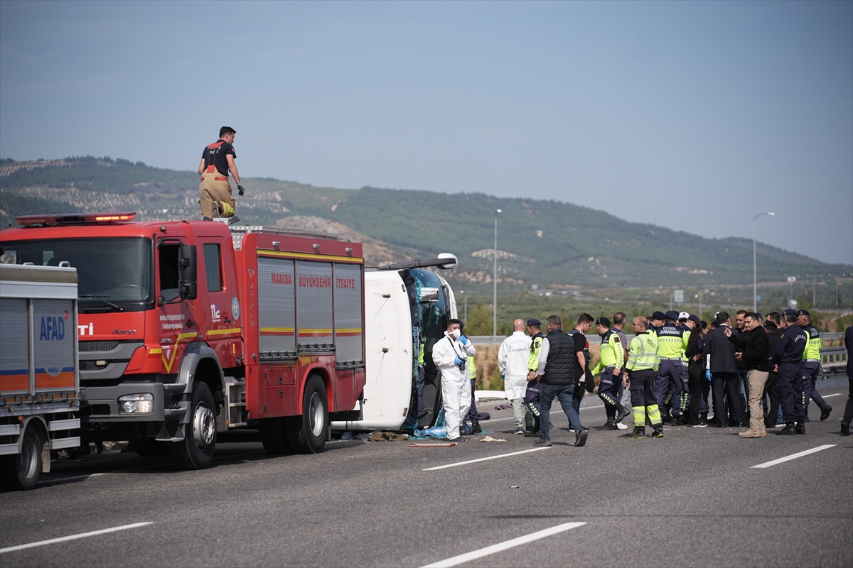 Balıkesir Sındırgı'da ev yangını çevreye sıçramadan söndürüldü, bir kişi öldü