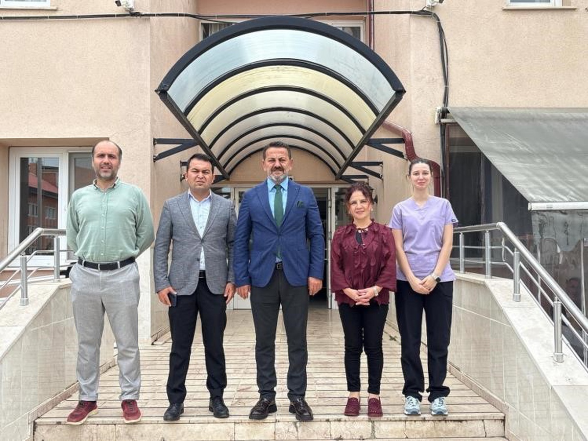 Bilecik Aile ve Sosyal Hizmetler İl Müdürü Nejat İlhan, huzurevi sakinleriyle görüştü