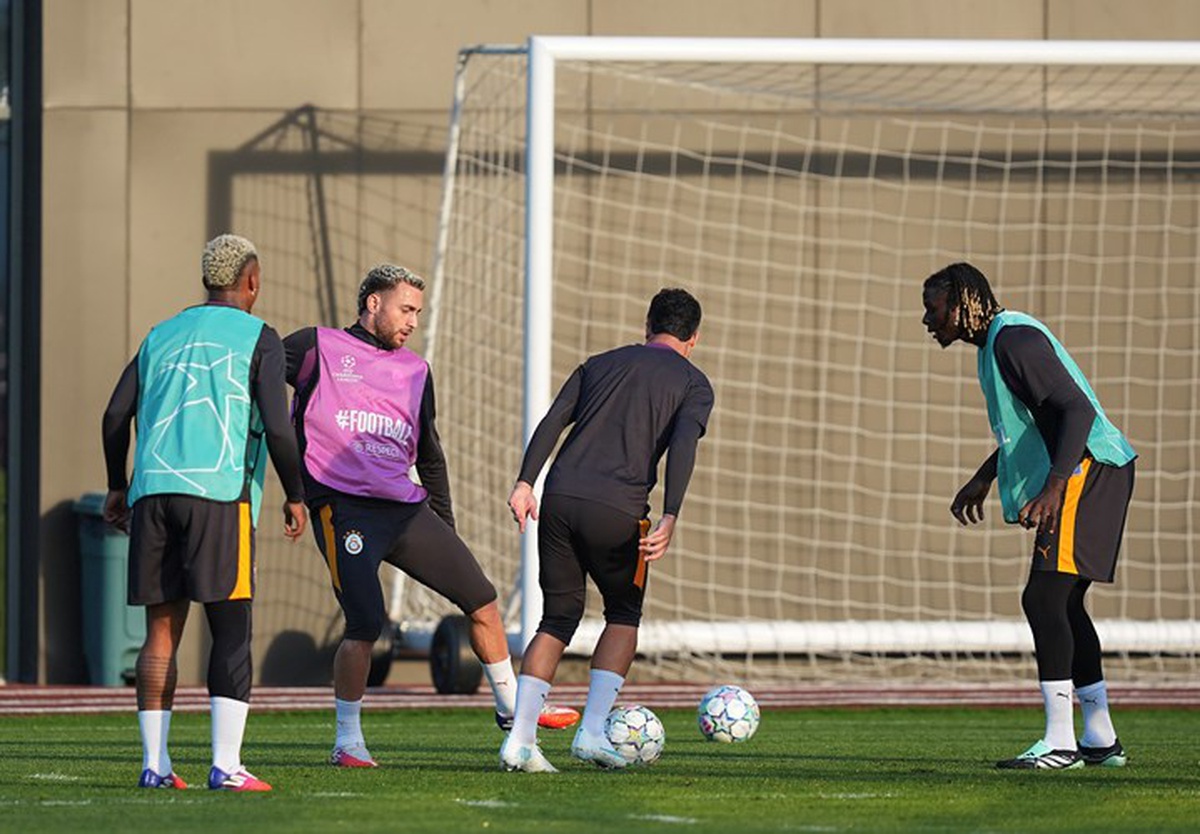 Galatasaray, Barcelona maçı hazırlığını Kemerburgaz'da sürdürdü