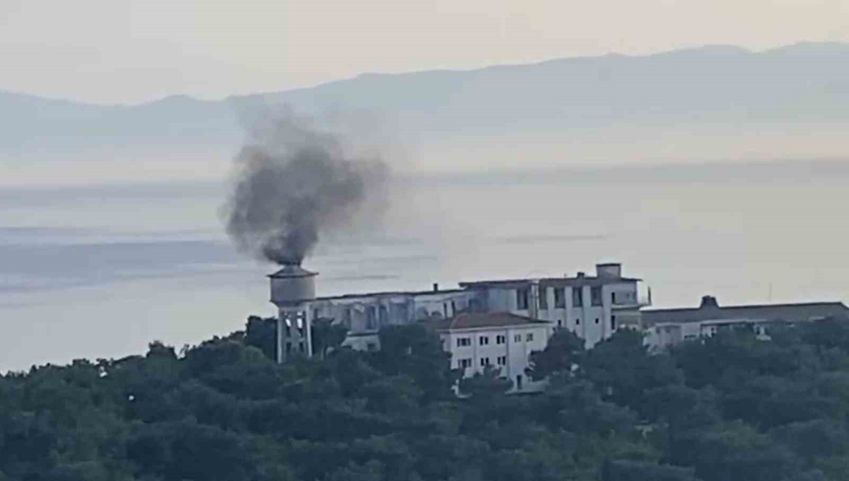 Heybeliada Sanatoryumu’nda yatağın yakılmasıyla yangın çıktığı iddia edildi