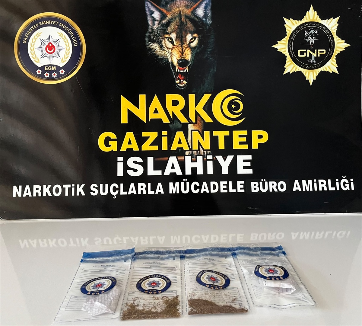 İslahiye'de asayiş uygulamasında 2 zanlı uyuşturucuyla gözaltına alındı
