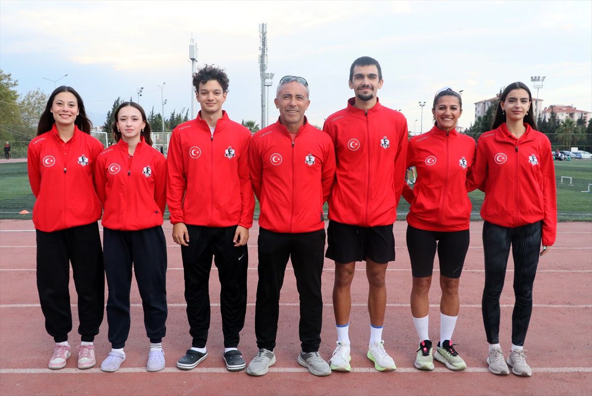 İzmir'de oğlu anısına kurulan kadın atletizm takımı Süper Lig'e yükseldi