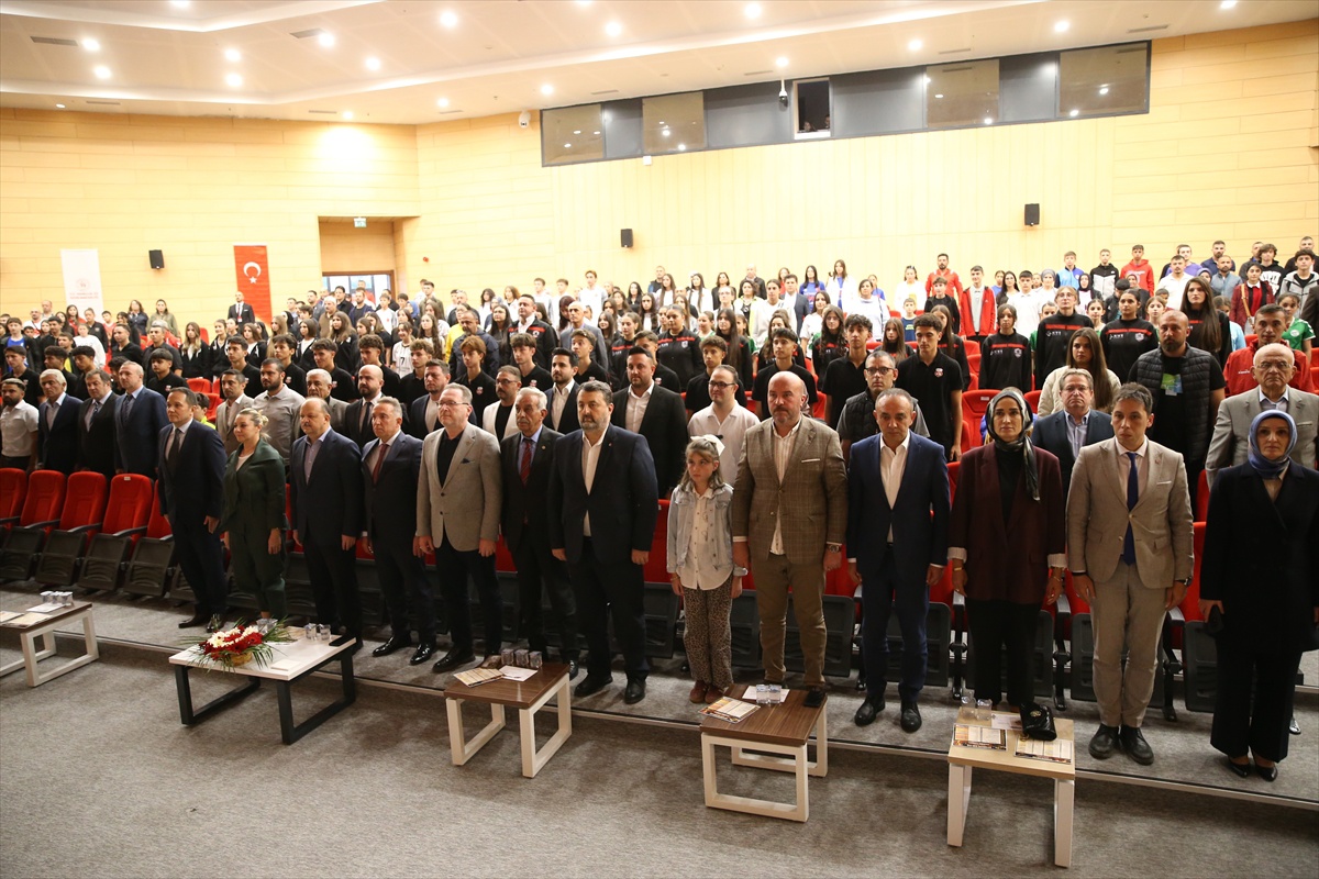Kastamonu'da Yılın Enleri Ödül Töreni'nde 42 sporcu ve 12 takım ödül aldı