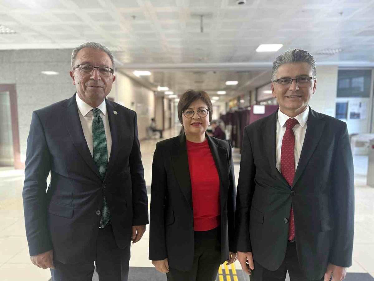 Kayseri Barosu'nda 3 adaylı başkanlık seçiminde 3 bin 309 avukat oy kullanıyor