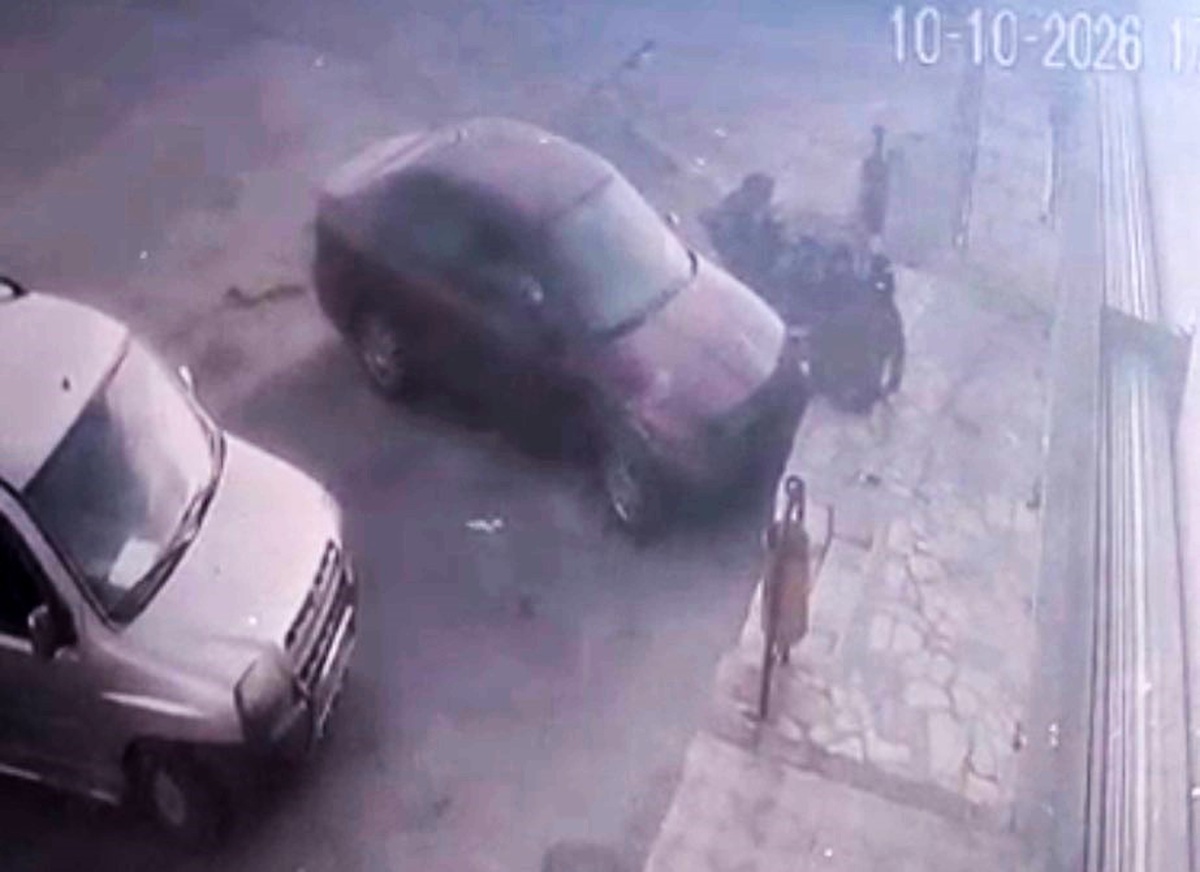 Kayseri'de geri yerine ileri giden sürücü kaldırımdaki kişiyi hafif yaraladı