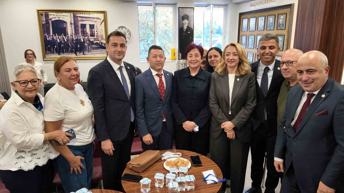 Kocaeli Barosunun yeni başkanı Avukat Serdar Solak, 918 oyla seçildi