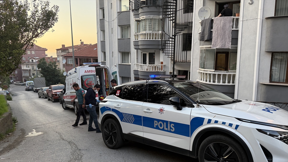 Komşuların ihbarı üzerine Zonguldak'ta dairede 55 yaşındaki kişi ölü bulundu
