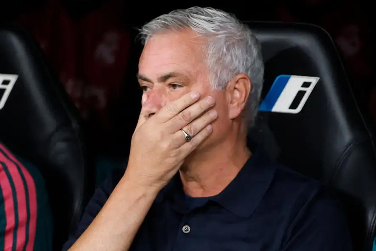 Mourinho yine yaptı yapacağını! Maç sonunda basın toplantısına çıkmadı