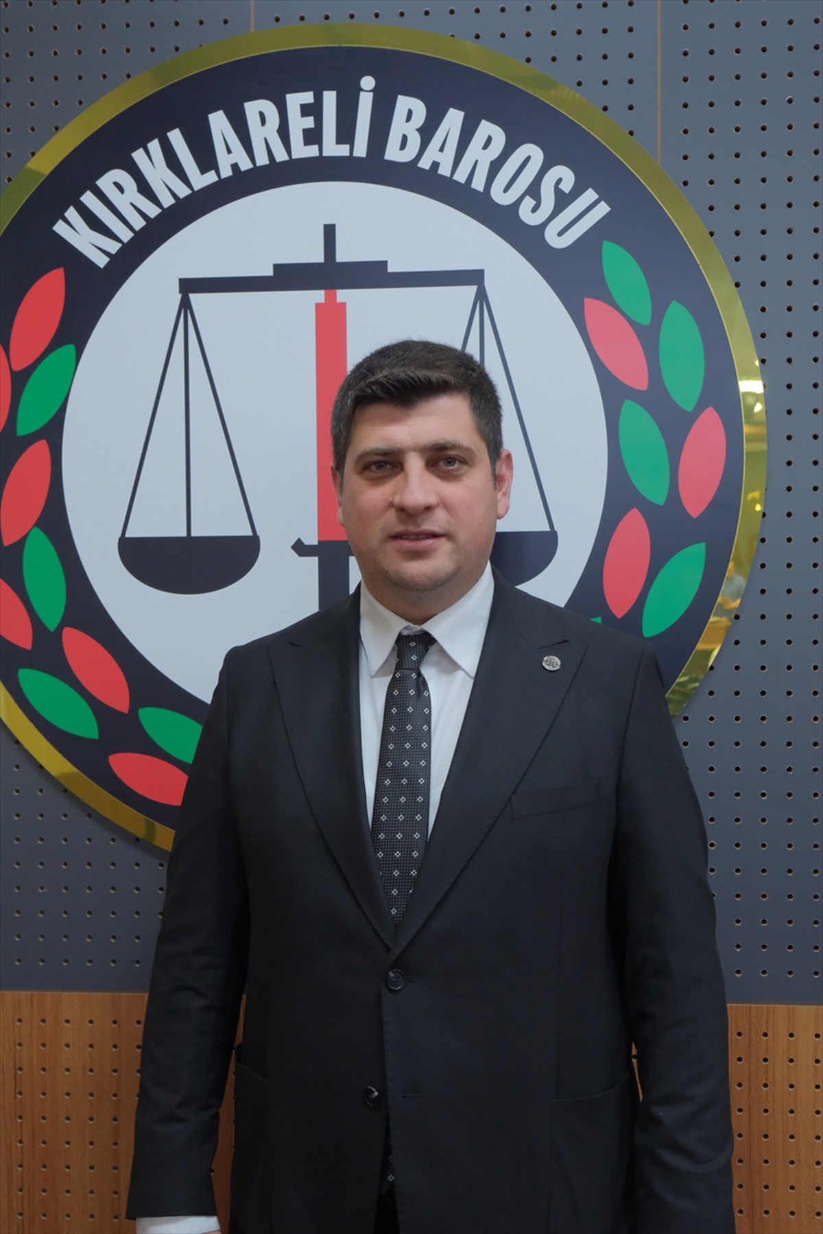 Mümün Neşetoğlu, Kırklareli Barosu başkanlığına 230 oyla yeniden seçildi