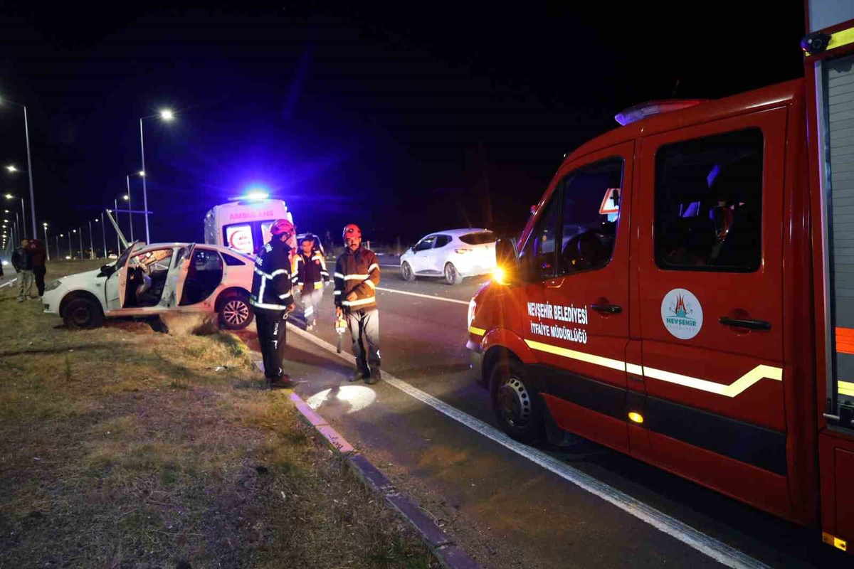 Nevşehir'de tilkiye çarpmayan otomobil arkadan çarptı, 1 kişi yaralandı