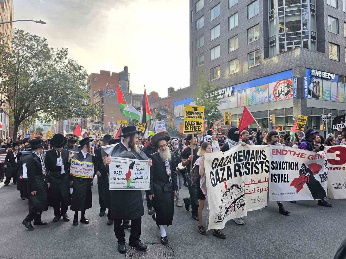 New York'ta binlerce kişi Gazze için ABD'nin İsrail'e desteğini kesmesini istedi