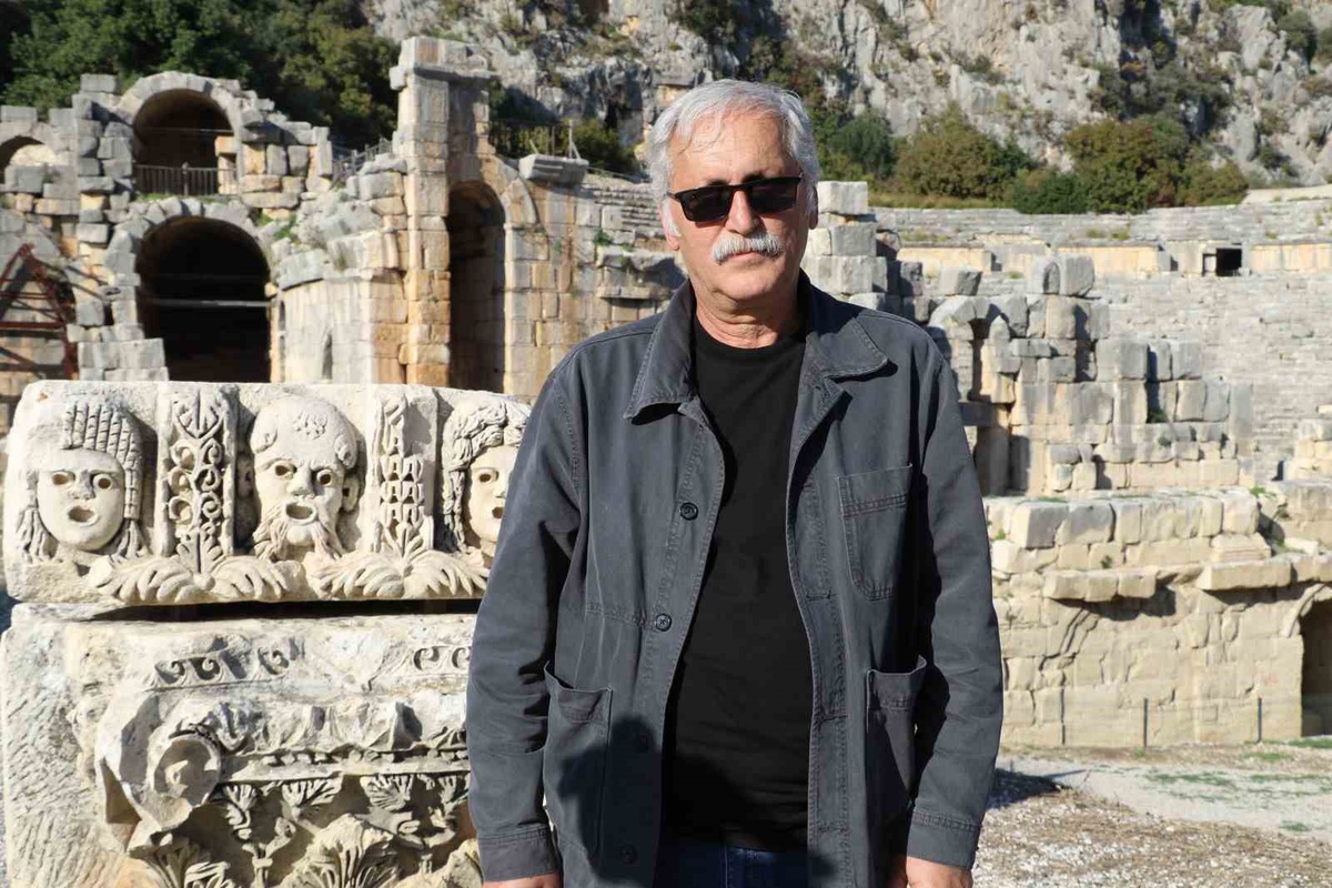 Prof. Dr. Çevik, Aperlai'deki atıklara 'Gitmez olaydım' diyerek tepki gösterdi.