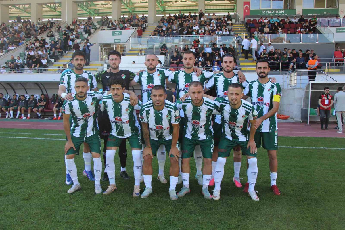 TFF 3. Lig 1. Grup 6. haftasında Amasyaspor, sahasında Silivrispor'u 2-1 mağlup etti.