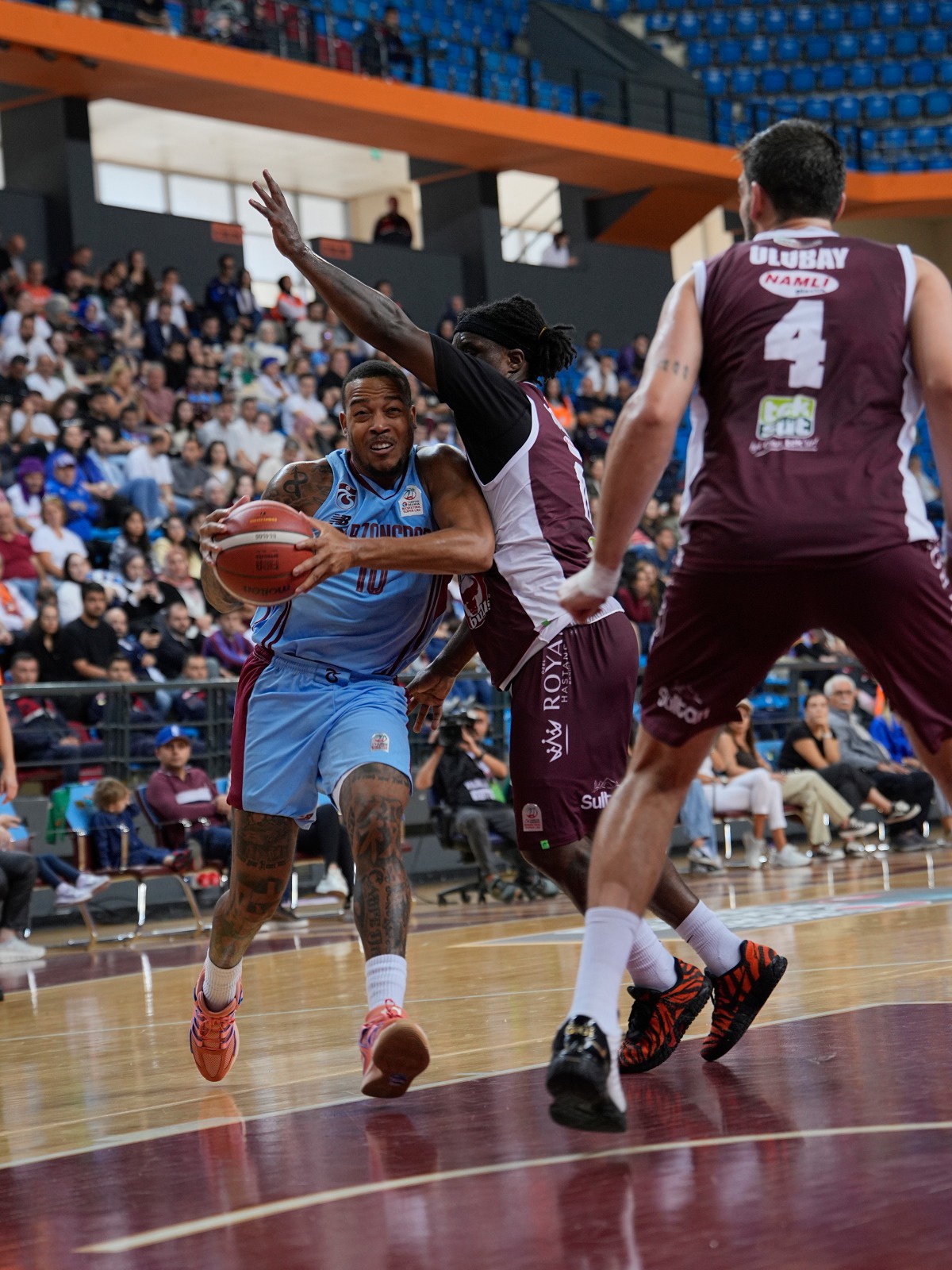 Trabzonspor, Basketbol Süper Ligi'nde Pizzabulls Bordo Bandırma'yı 83-80 mağlup etti
