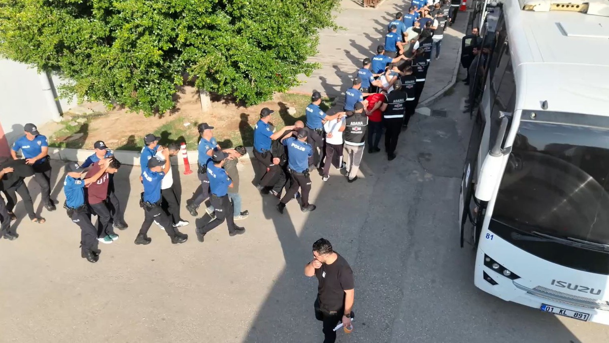Yıkamacılar operasyonunda elebaşı Tolga Hoşgökdelen ile 73 kişi tutuklandı