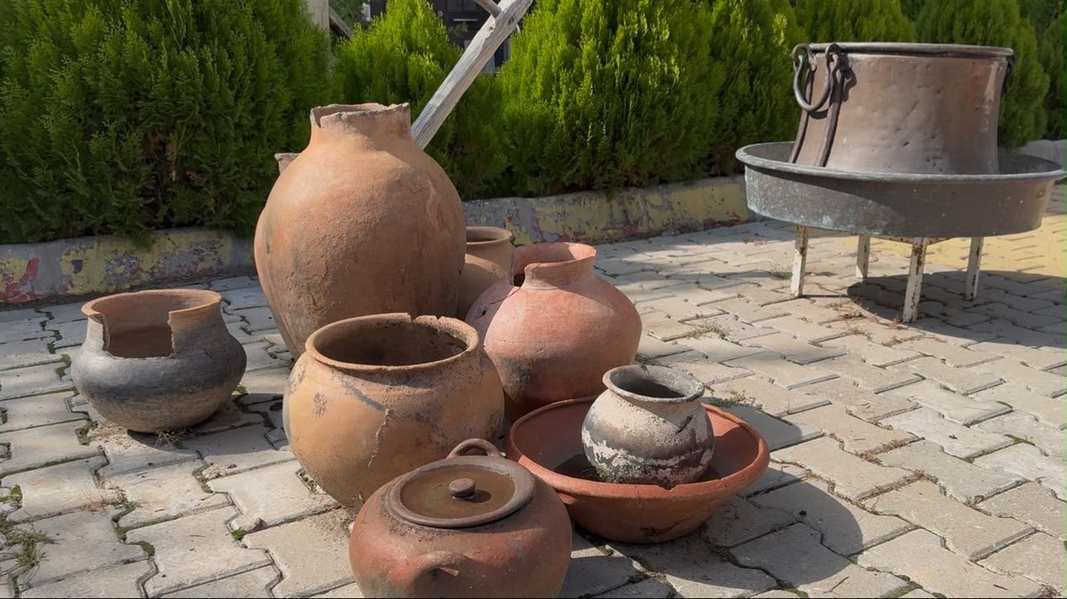 Ağrı Patnos'ta Murat Kaya, çanak çömlek geleneği için çocuklara kurs istiyor