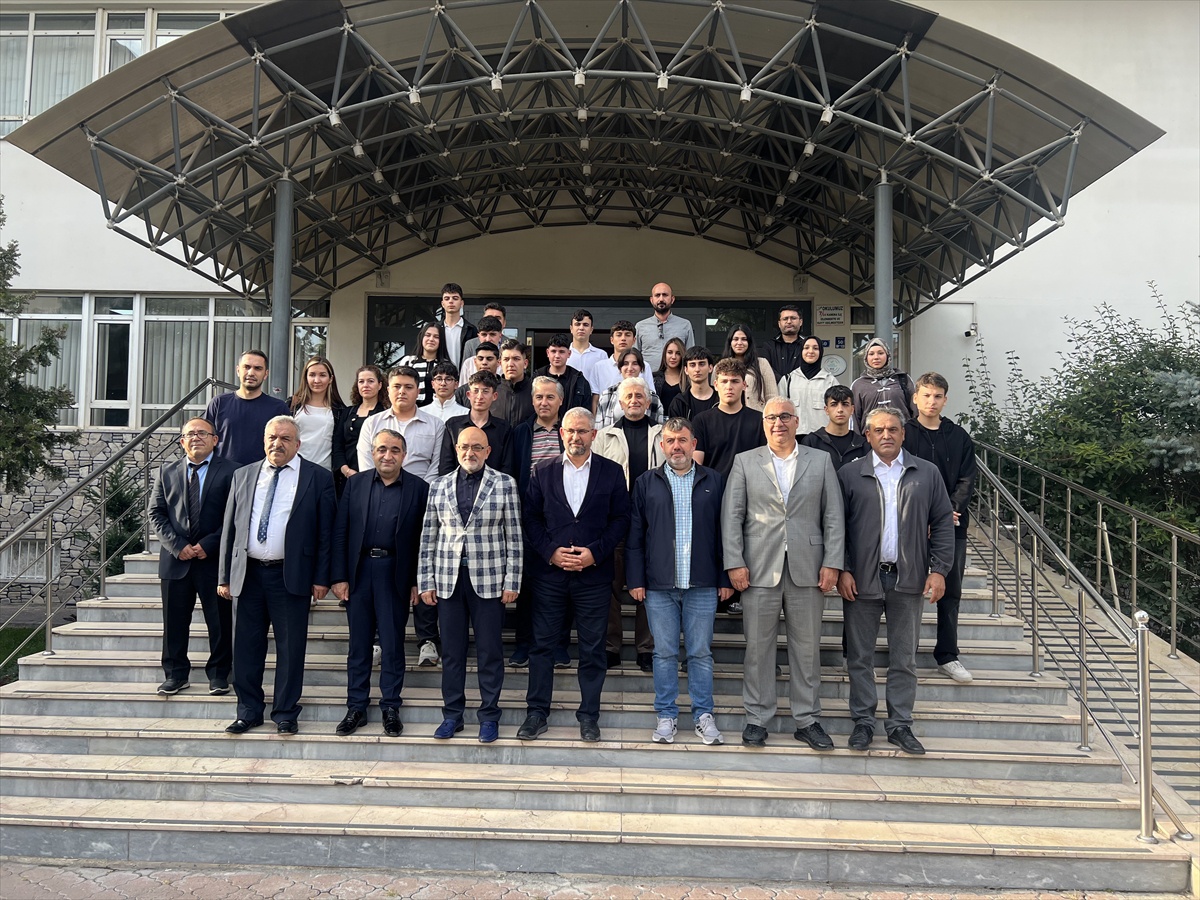 AK Parti Kayseri Milletvekili Cıngı, 25 öğrencinin Almanya'da staj yaptığını belirtti