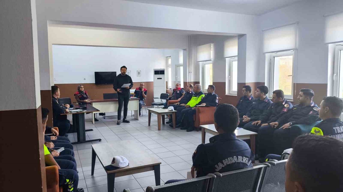 Aydın Köşk'te jandarmaya gıda güvenliği ile taklit ve tağşiş eğitimi verildi