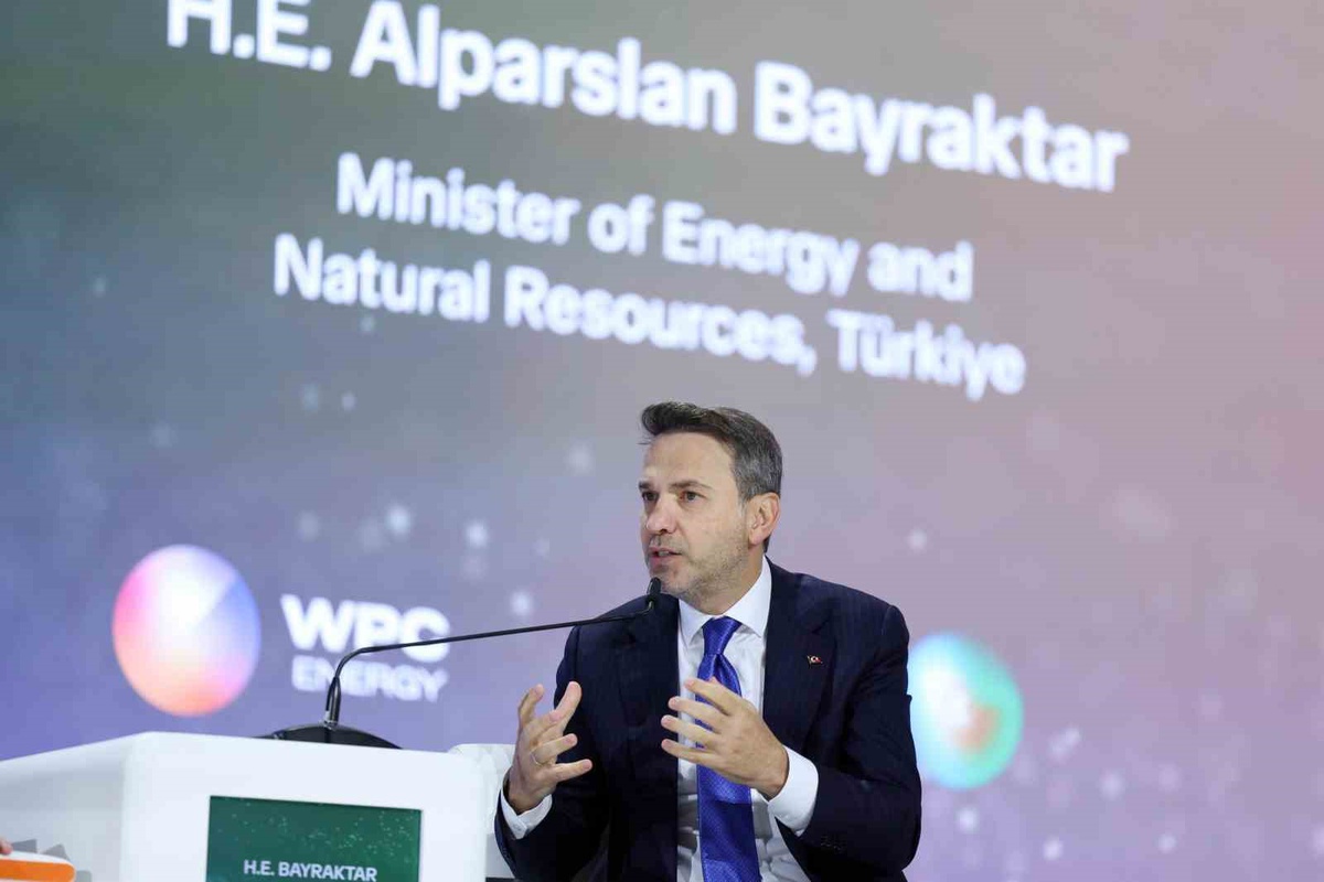 Bakan Bayraktar Riyad'da enerji güvenliği bir numaralı öncelik olacak dedi