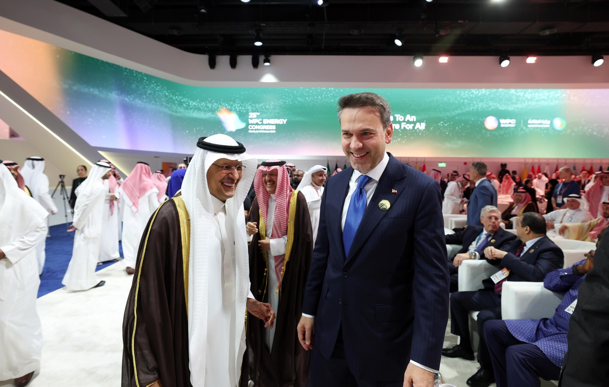 Bakan Bayraktar, Riyad'da enerji vizyonunu paylaştı, Dünya Petrol Kongresi'ne katıldı