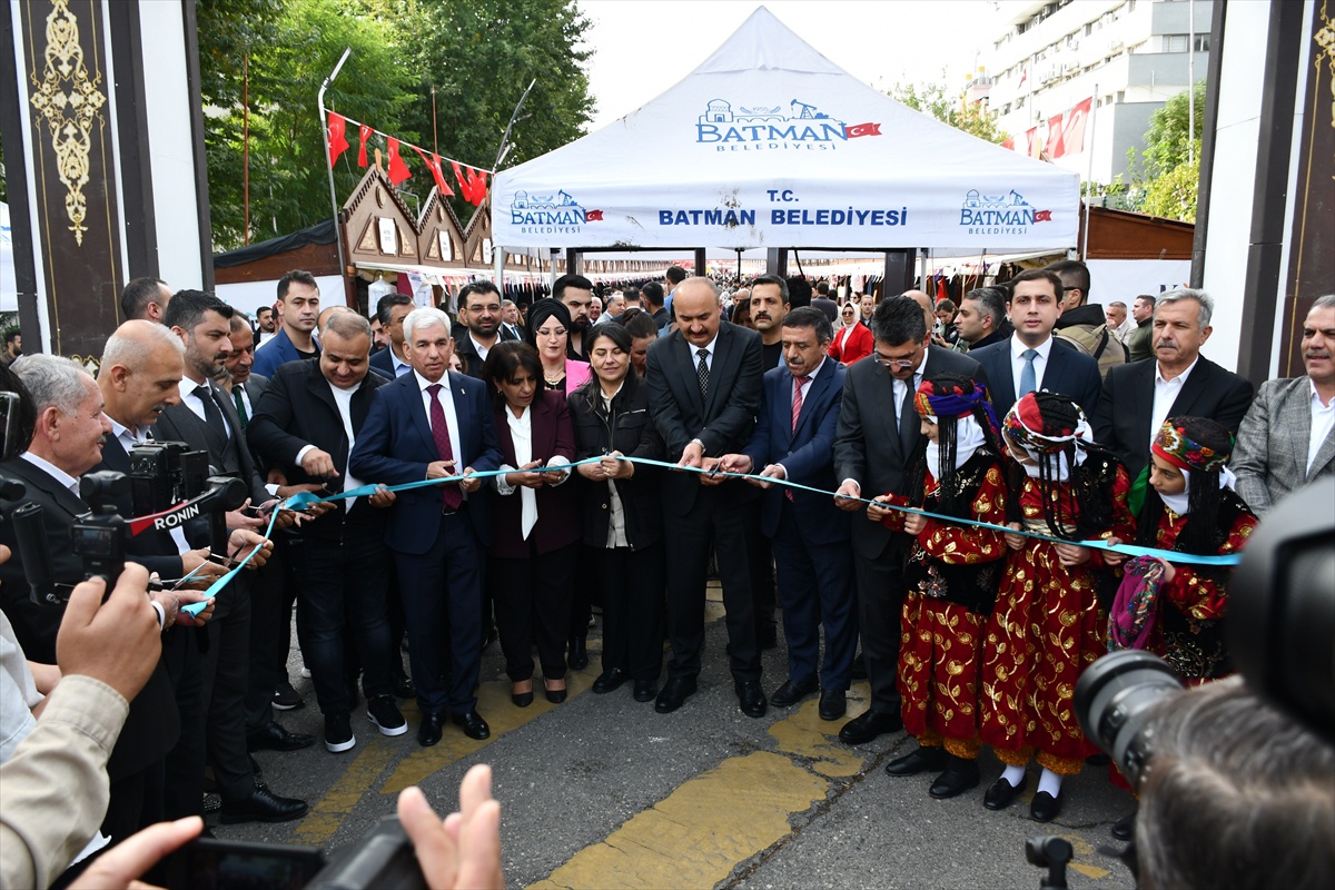 Batman'da bu yıl üçüncüsü düzenlenen Tekstil Fuarı 130 stantta 115 firmayla açıldı
