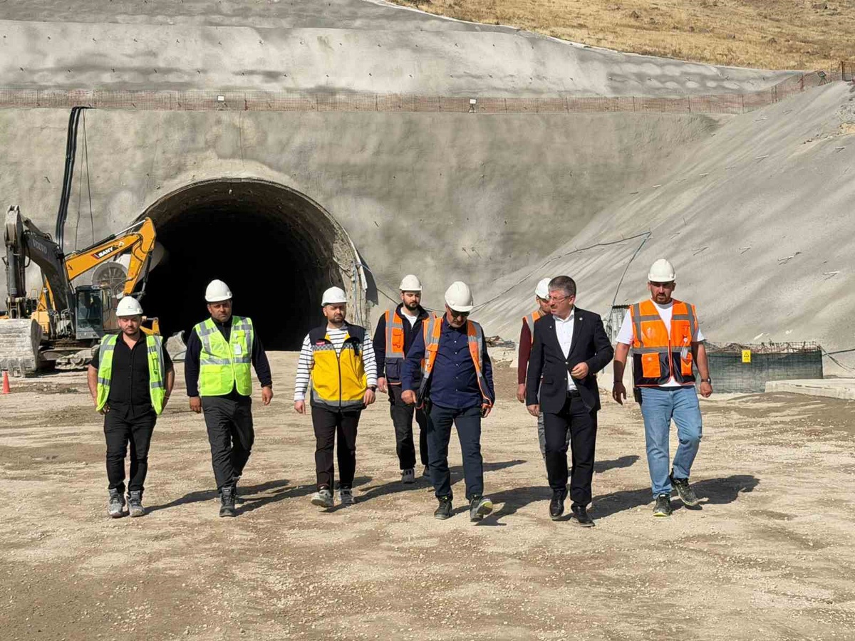 Çopuroğlu, Kayseri YHT hattında fiziki gerçekleşmenin yüzde 58'e ulaştığını söyledi