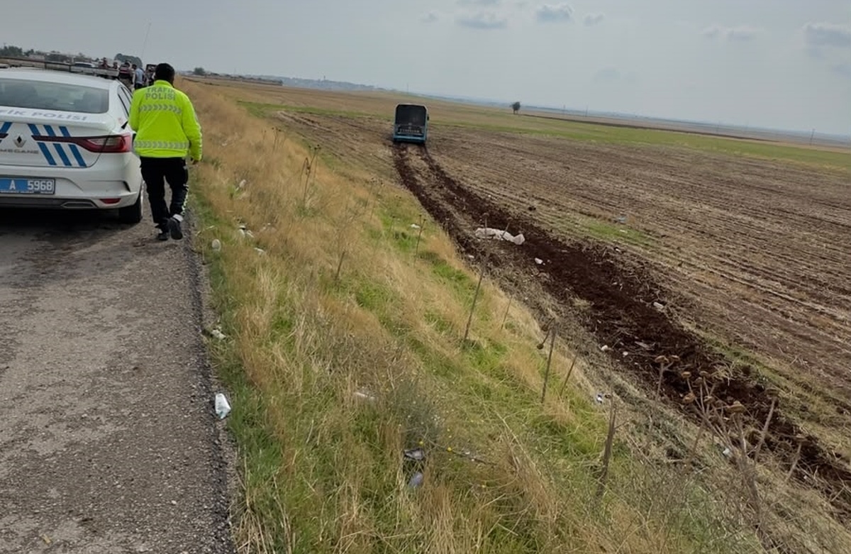 Diyarbakır'da 20 yolculu belediye otobüsü tarlaya girdi, kimse yara almadı