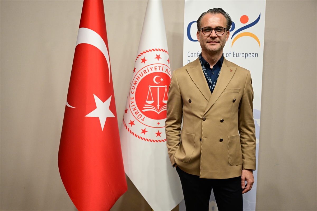 Doç. Dr. Yavuz, elektronik izlemenin denetimli serbestliğin geleceği olduğunu söyledi
