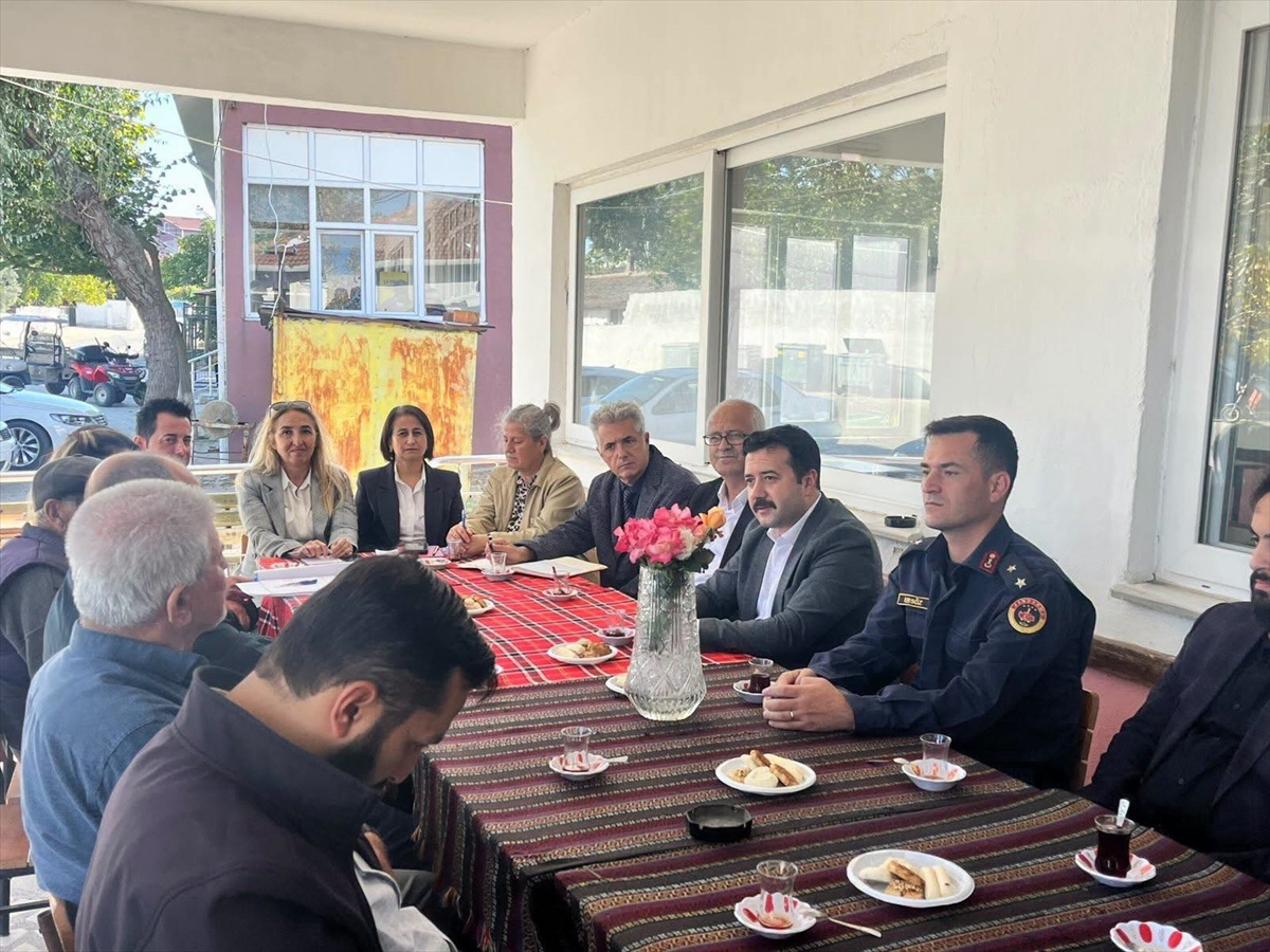 Edirne Enez'de kaymakam Vakıf köyünü ziyaret etti, belediye anız yasağını hatırlattı