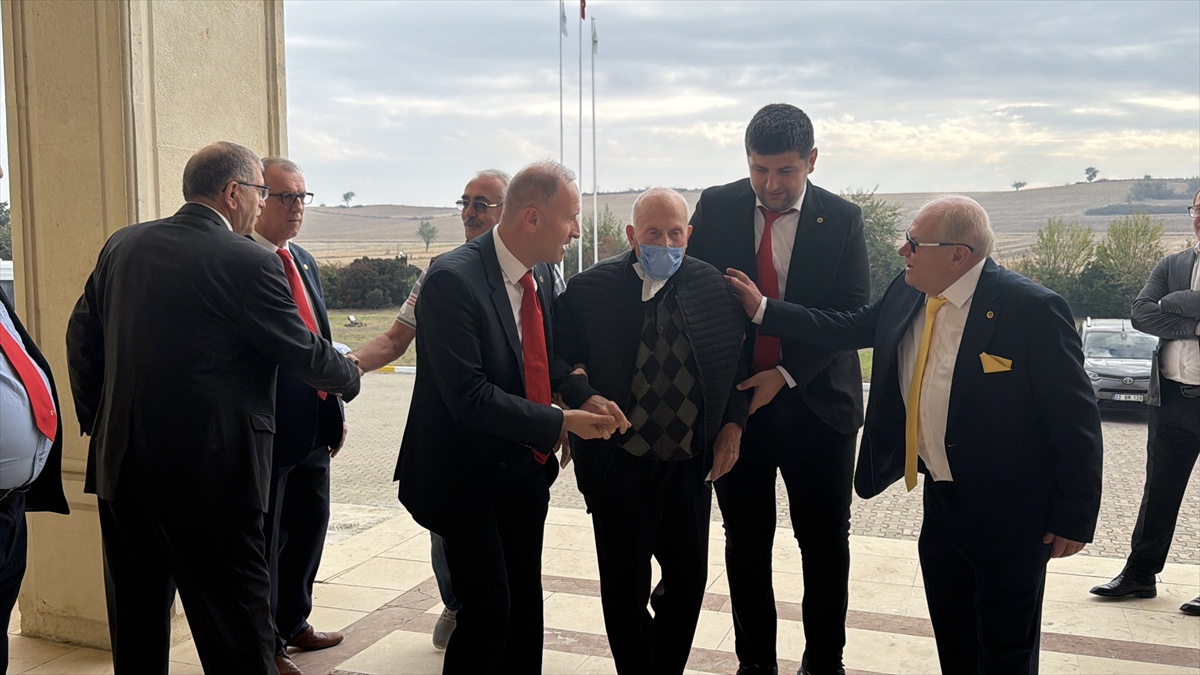 Edirne Ticaret Borsası seçimini Beyaz Liste kazandı, 93 yaşındaki üye güçlükle oy verdi