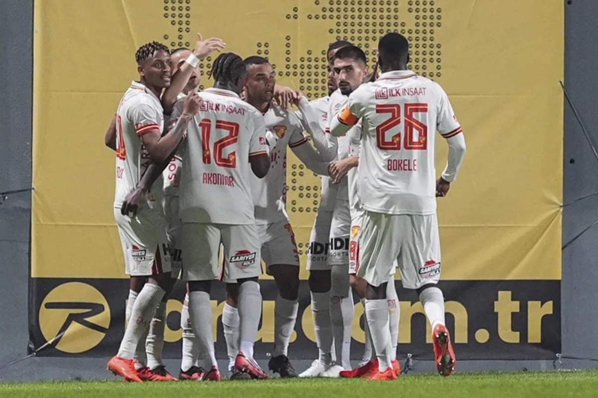 Göztepe'den Eyüpspor'a gol yağmuru! Henrique şov yaptı