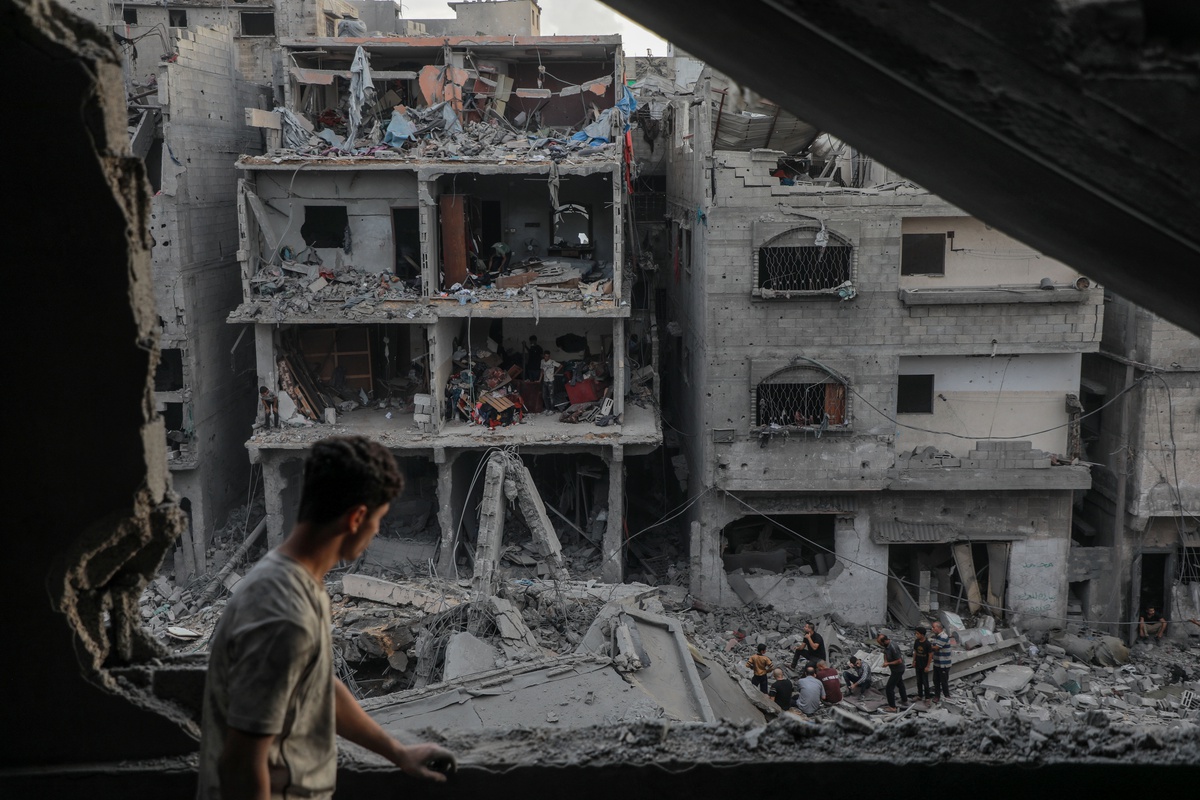 İsrail'in Gazze'ye düzenlediği saldırılarda biri çocuk 5 Filistinli öldü