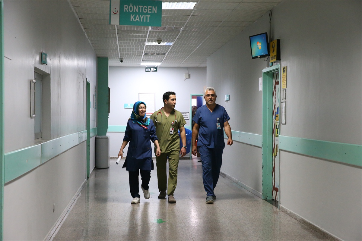 Kahramanmaraş'ta Sefa Sarıbıyık çocukluğunun geçtiği hastanede pratisyen hekim oldu