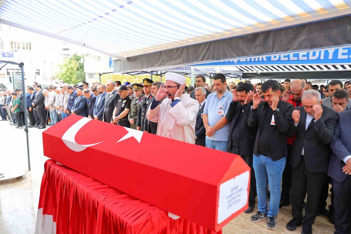 Kahramanmaraşlı şehit Yusuf Güneş son yolculuğuna uğurlandı