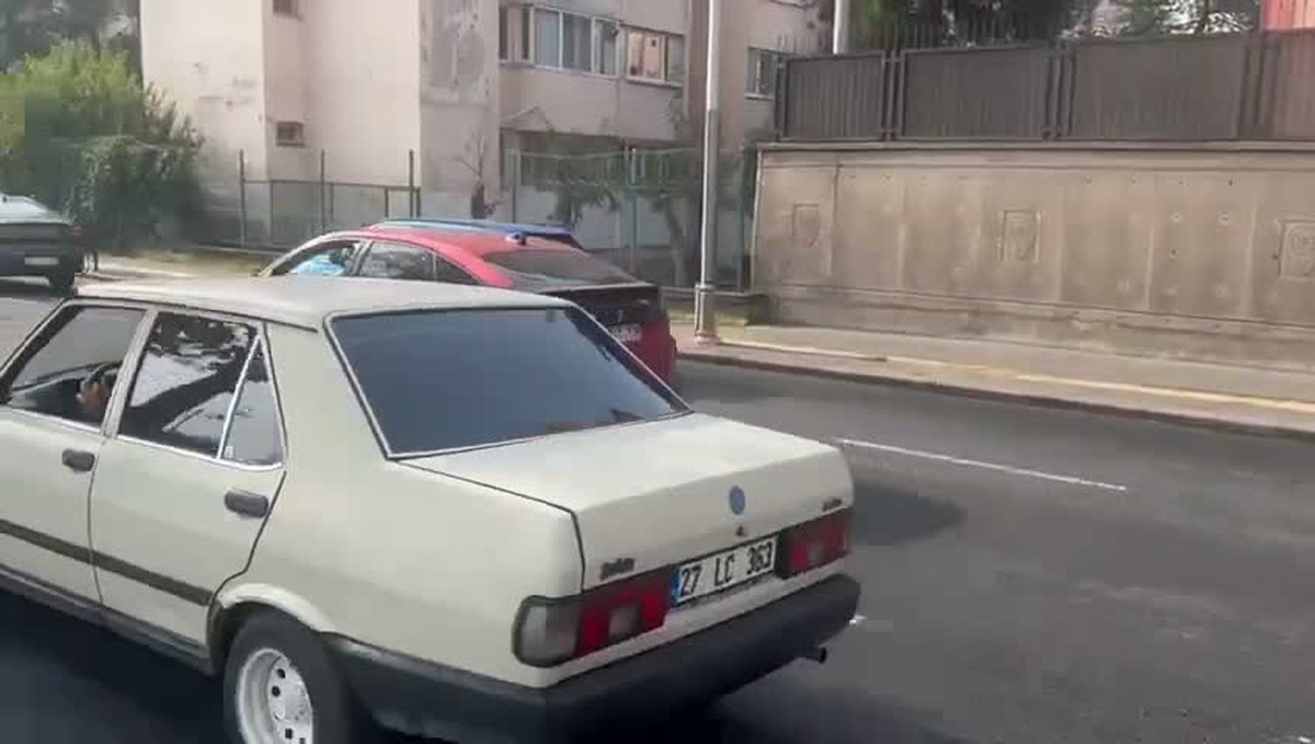 Milletvekili Tanrıkulu, Diyarbakır'da trafiğin yol çalışmasıyla tıkandığını söyledi