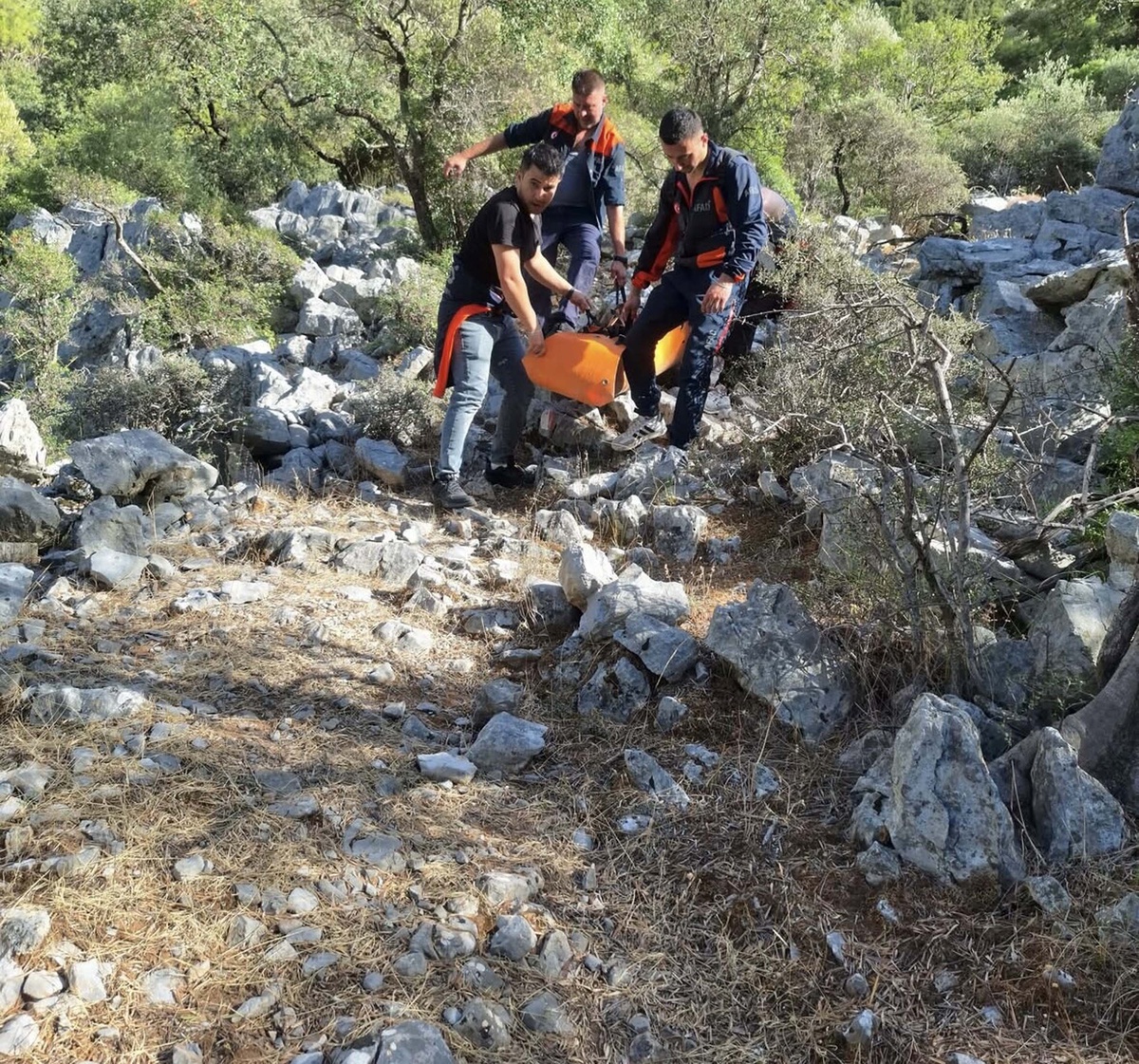 Muğla Ortaca'da trekking yaparken düşen Alman turist Andre Korb, AFAD ekibiyle kurtarıldı