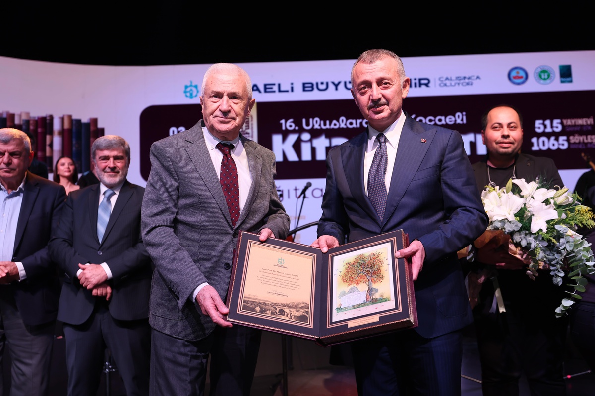 Pazar Kocaeli Kitap Fuarı’nda ziyaretçi rekoru; 1 milyon 59 bin 347 kişi